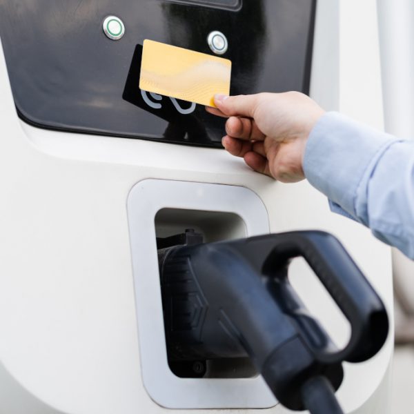 Un pass unique pour toutes vos bornes de recharge
